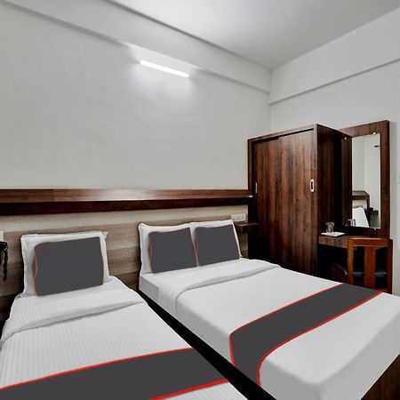 B Six Hotel 벵갈루루 외부 사진
