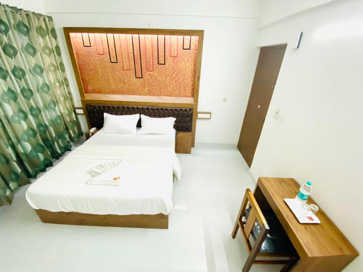 B Six Hotel 벵갈루루 외부 사진