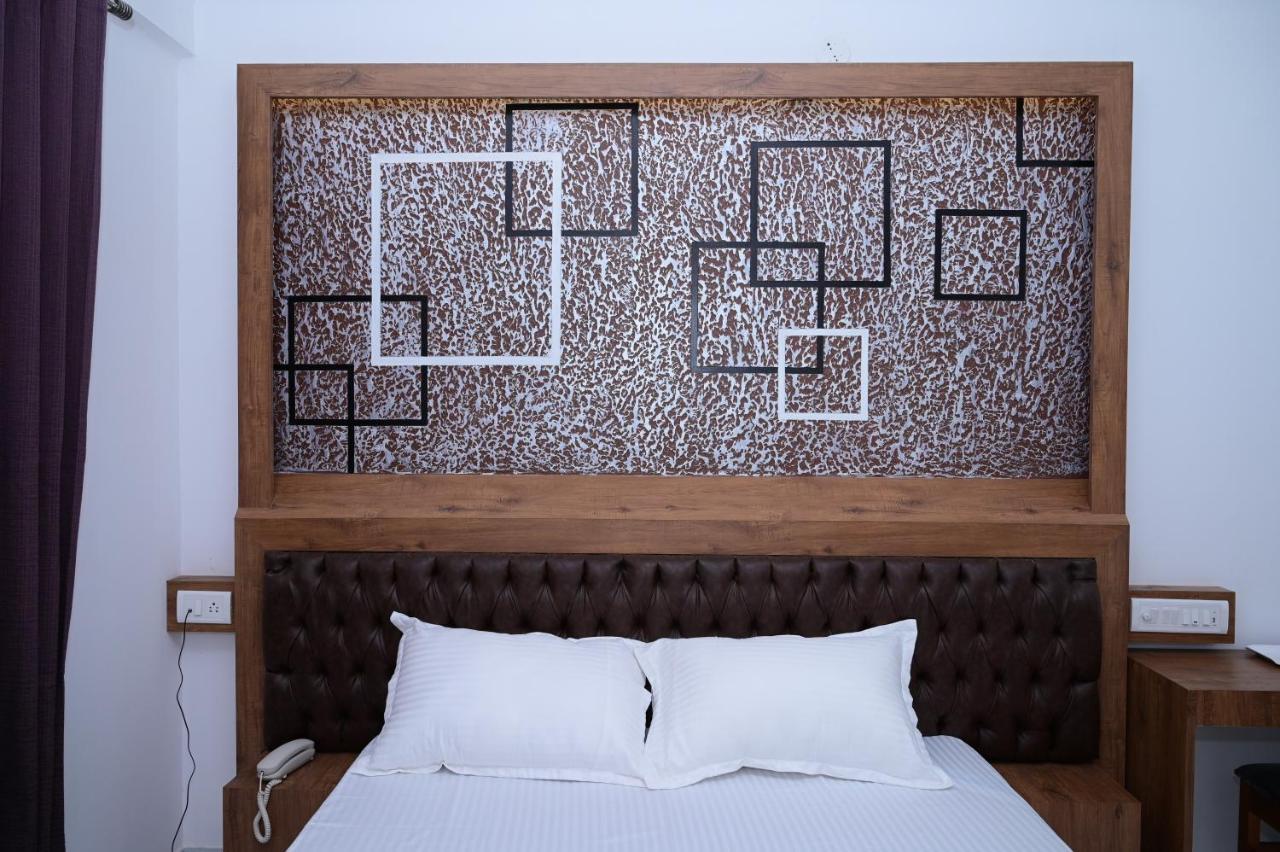 B Six Hotel 벵갈루루 외부 사진