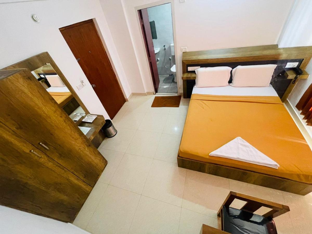 B Six Hotel 벵갈루루 외부 사진