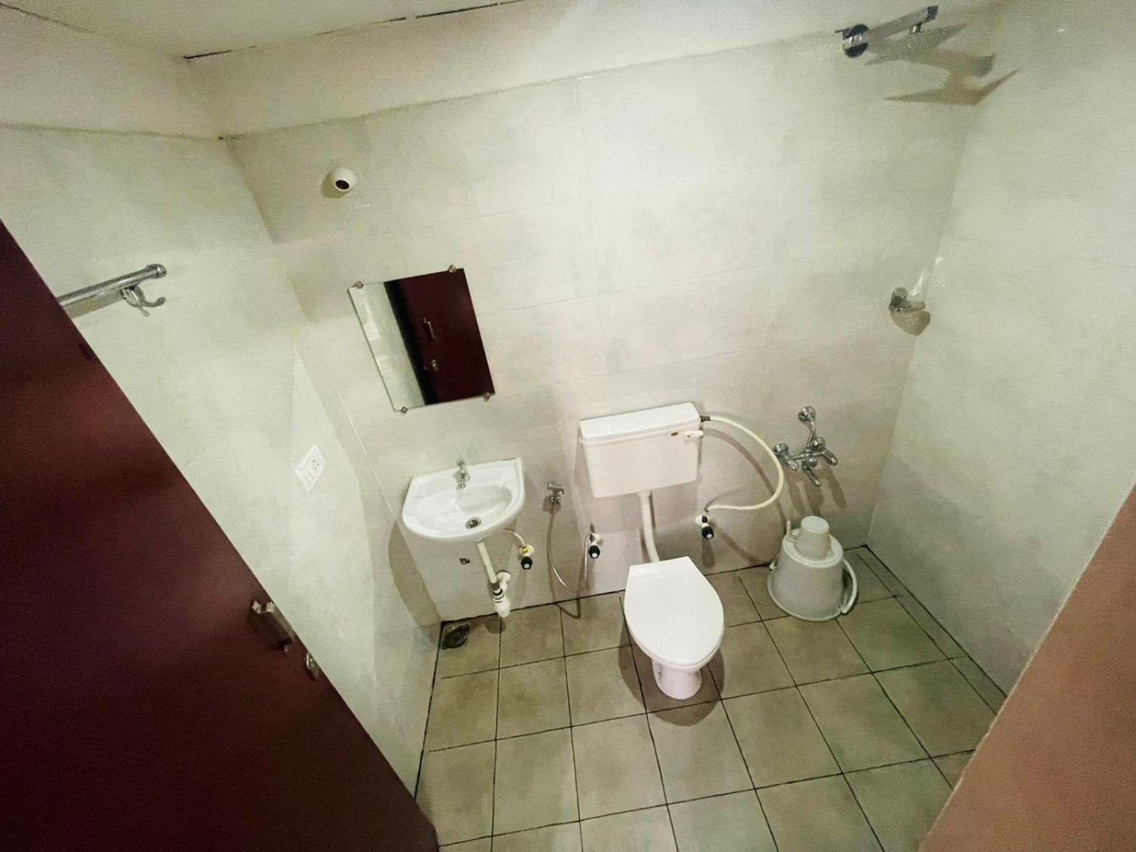 B Six Hotel 벵갈루루 외부 사진
