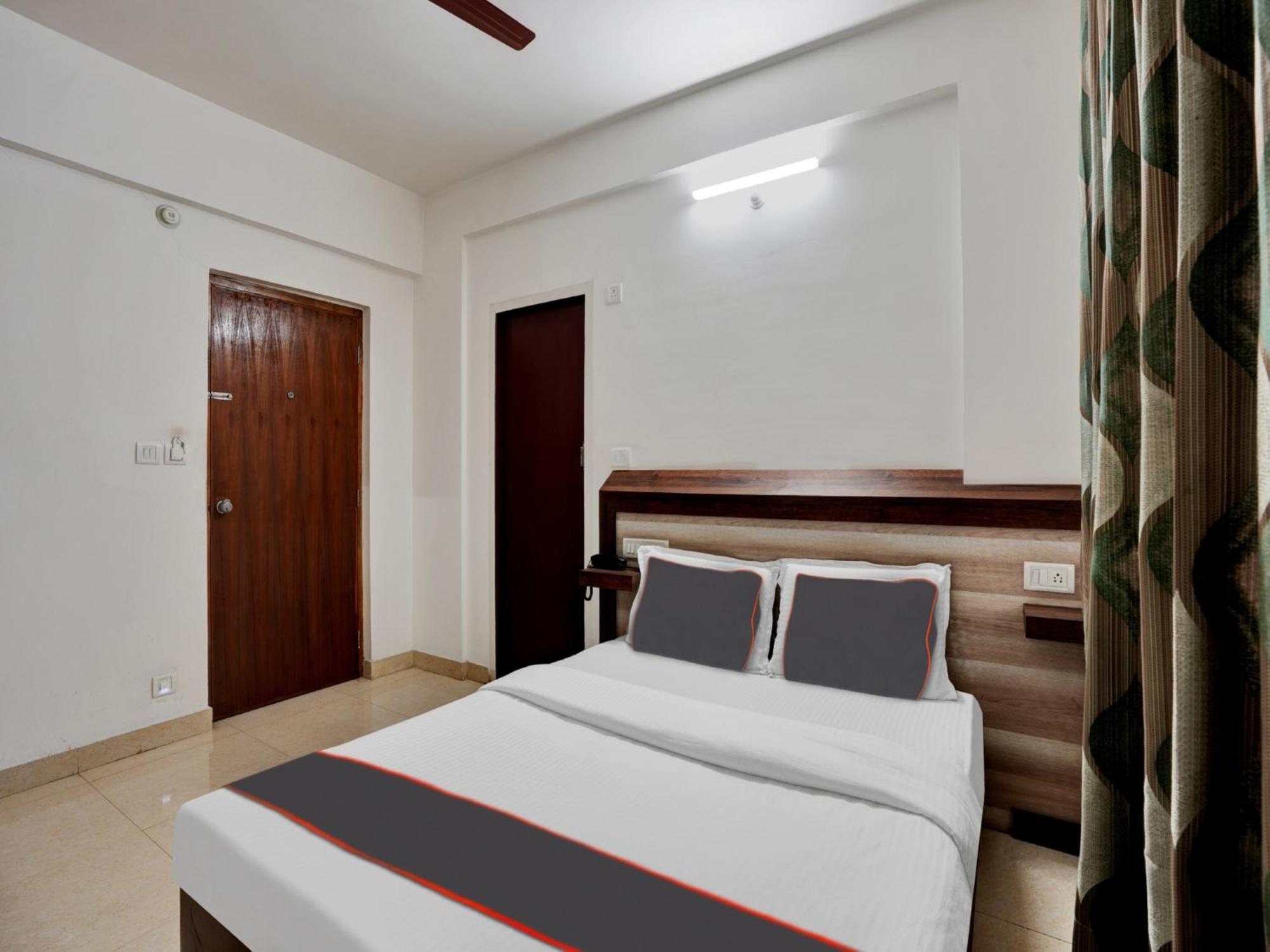B Six Hotel 벵갈루루 외부 사진