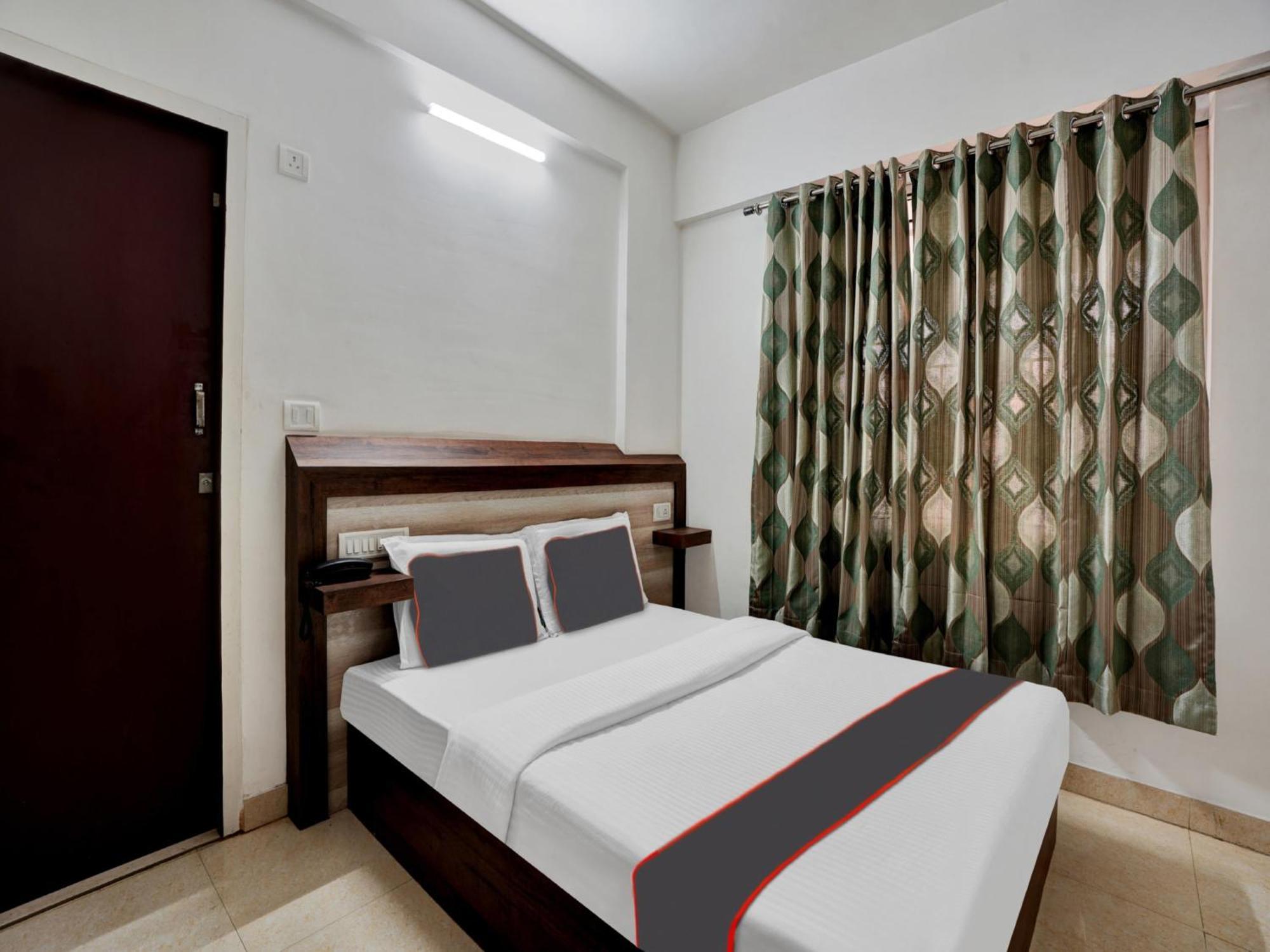 B Six Hotel 벵갈루루 외부 사진